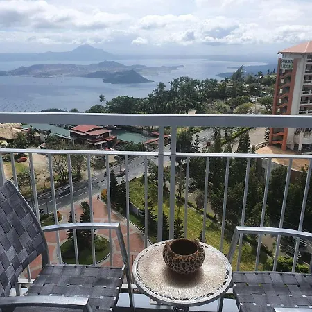 Panoramic View Of Taal 1727 Smdc With Wifi And Free Indoor Parking Aparthotel